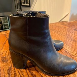 Seychelles black leather boot